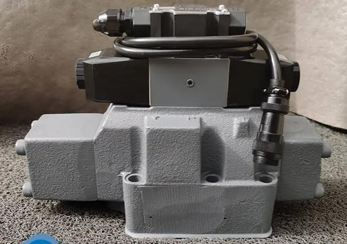 TOKIMEC东京计器油压电磁阀COM-8-33C-250-E-PHCC1-30杨：181-0560-8753