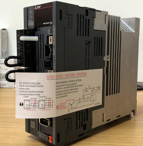 Mitsubishi三菱控制器MR-J4-350B杨：181-0560-8753