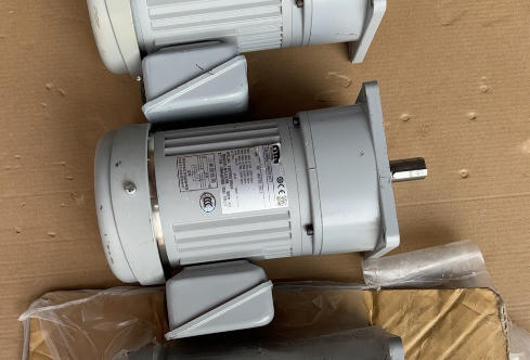 NISSEI 日精（GTR）法兰实心轴减速电机HF18R020‑CTMR90WT杨：181-0560-8753